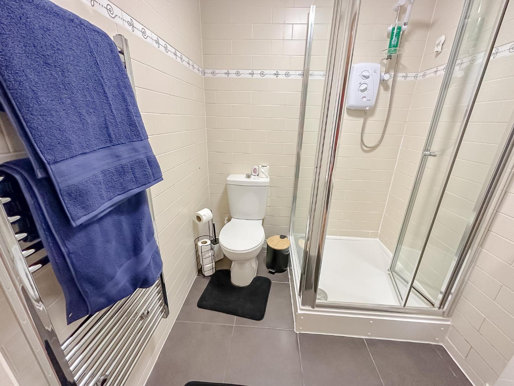 Stunning Studio Garden House - Free Wifi & Parking 헨던 외부 사진