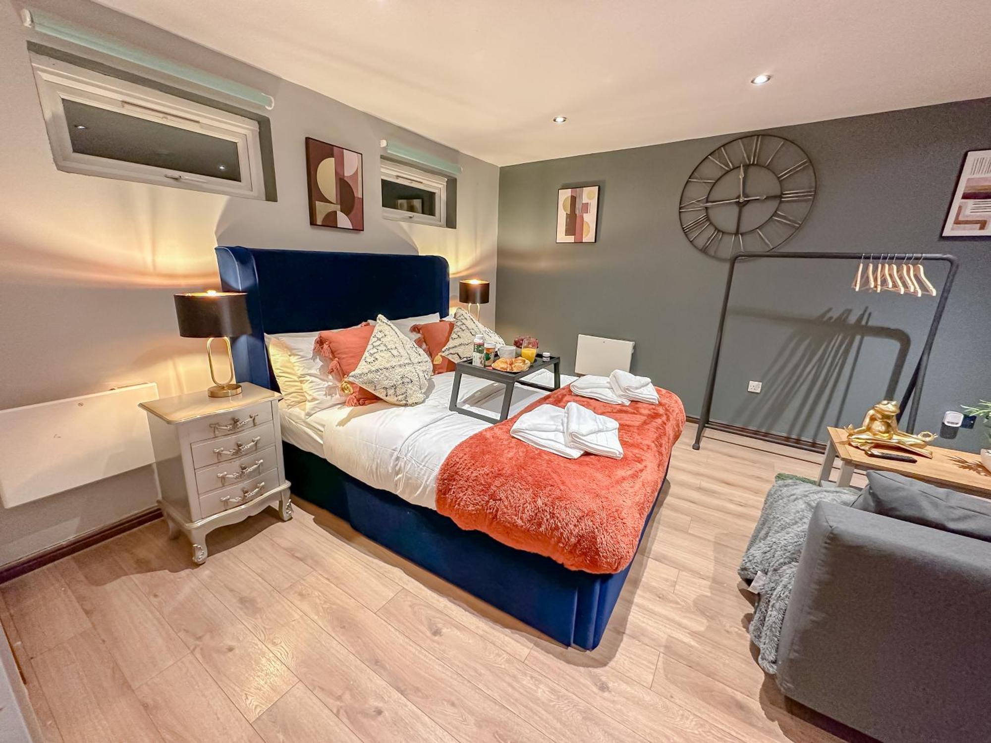 Stunning Studio Garden House - Free Wifi & Parking 헨던 외부 사진